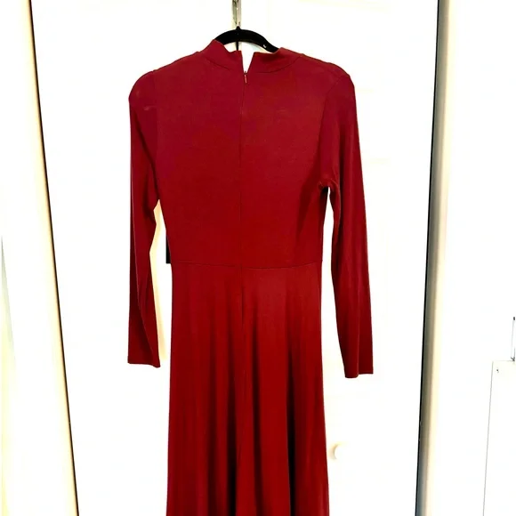 Trendy wine/merlot knit dress - Picture 3 of 6